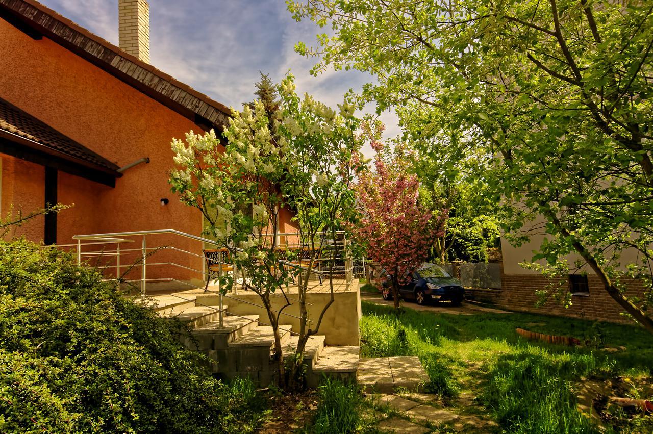 Cozy Gardens Apartments In Praga Exterior foto